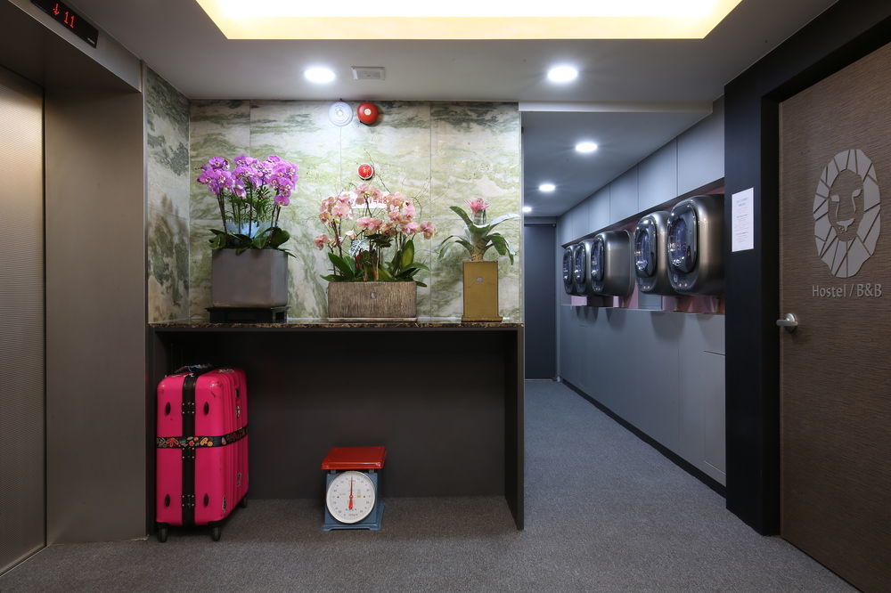 Philstay Myeongdong Сеул Экстерьер фото