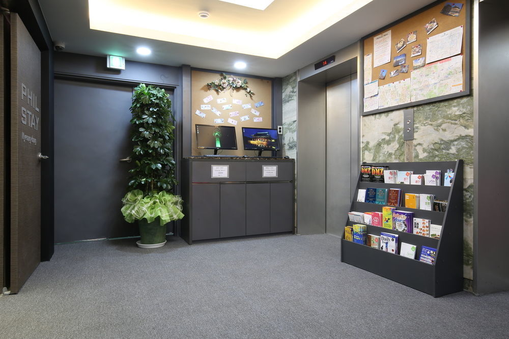 Philstay Myeongdong Сеул Экстерьер фото